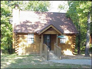 Branson Log Cabins Next To Silver Dollar City